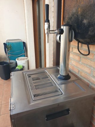 Enfriador y tirador cerveza portátil