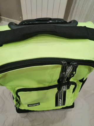 Zaino Mitama ragazzo neon