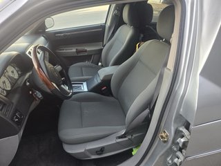 Chrysler 300 Fúnebre | 93.000 km | Elegancia única