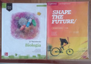 Vendo libro de biología e inglés de 2 bachillerato