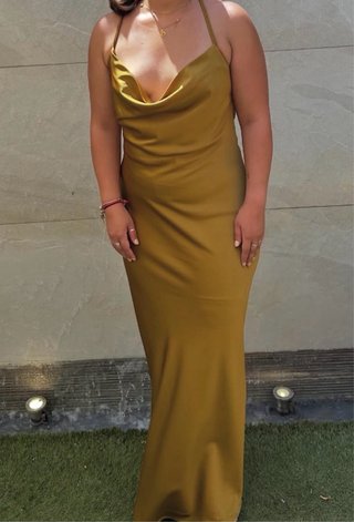 Vestido largo dorado fiesta