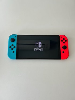 IMPECABLE Nintendo Switch OLED + Funda Protectora