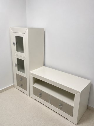 Conjunto Mueble TV y Vitrina