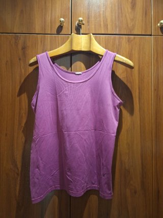 Top violeta talla 52