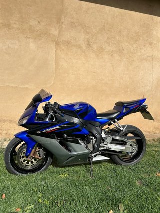 Honda CBR1000RR 2005
