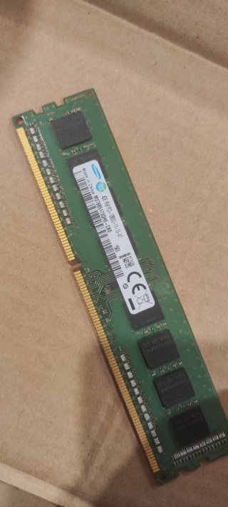 Módulo RAM Samsung 4GB PC3-12800U