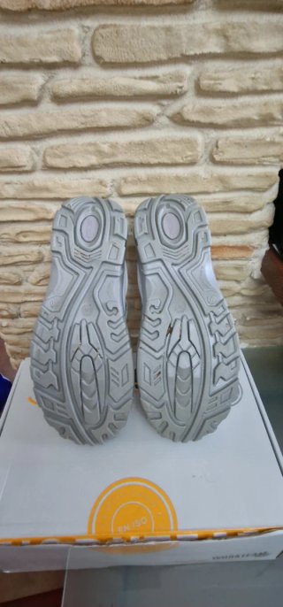 Zapatos de seguridad WORKTEAM blancos y grises