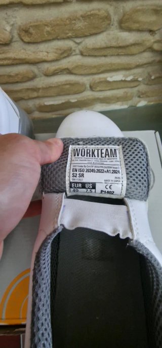 Zapatos de seguridad WORKTEAM blancos y grises