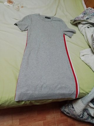 Vestido gris niña con rayas laterales