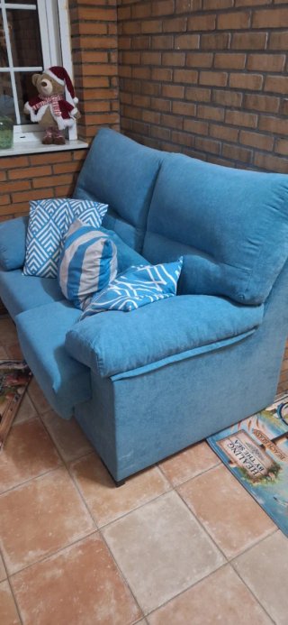 Sofá azul de tela