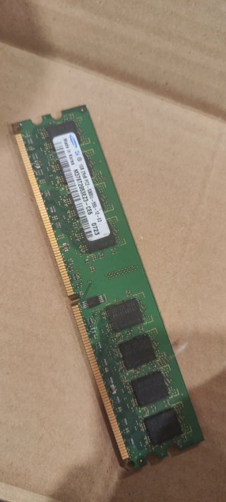 Módulo RAM Samsung 1GB PC2-5300U
