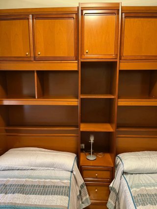 Dormitorio 2 camas, armarios y muebles