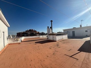 Piso en alquiler en Huerta del Pilar en Sevilla