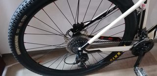 Bicicleta de Montaña Felt Blanca