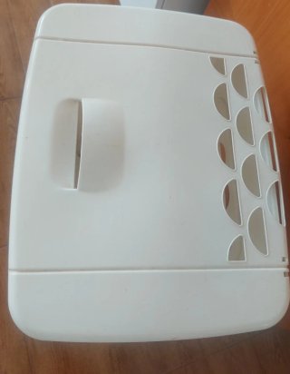 Cesto para ropa de plástico
