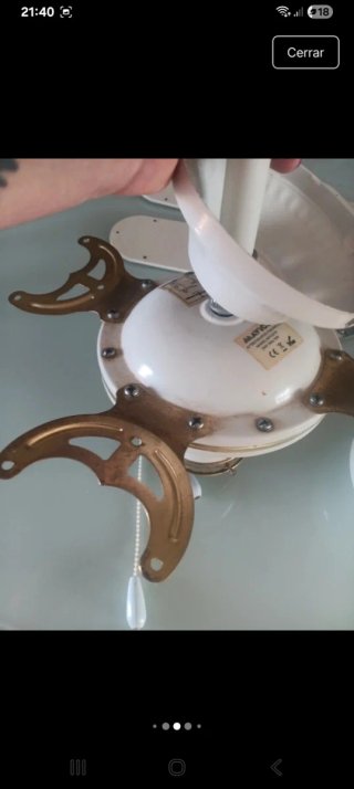 Ventilador de techo oro y blanco