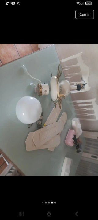 Ventilador de techo oro y blanco