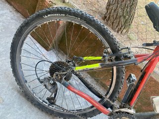 Bicicleta Montaña Roja con Suspensión de aluminio