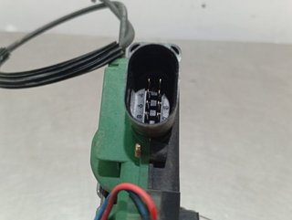 CERRADURA PUERTA DELANTERA IZQUIERDA SKODA OCTAVI