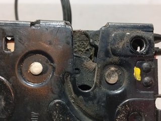 CERRADURA PUERTA DELANTERA IZQUIERDA SKODA OCTAVI