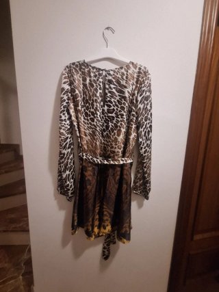 Vestido estampado animal print T M nuevo