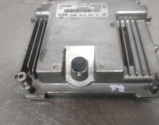 405493 centralita motor uce 55576906 opel insignia