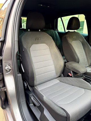 Volkswagen Golf RLINE