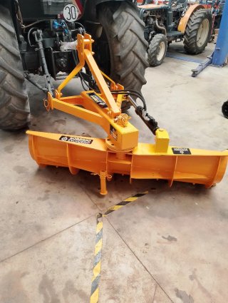 Polidozer hidráulico Sobrino Escudero