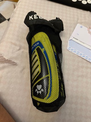 Espinilleras Kelme Futbol Amarillas