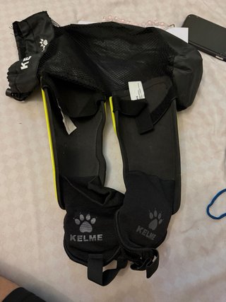 Espinilleras Kelme Futbol Amarillas