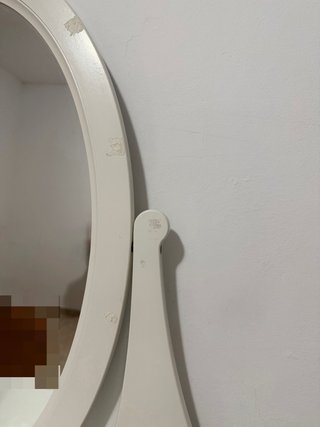 Tocador blanco con espejo y cajones