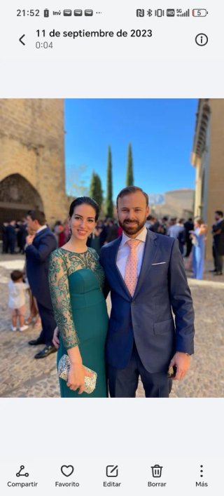 Vestido Silvia Navarro verde invitada fiesta