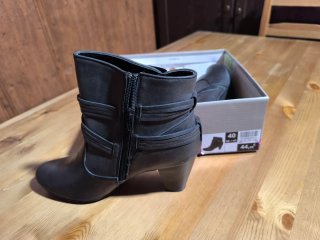 Botines Clave grises talla 40 nuevos