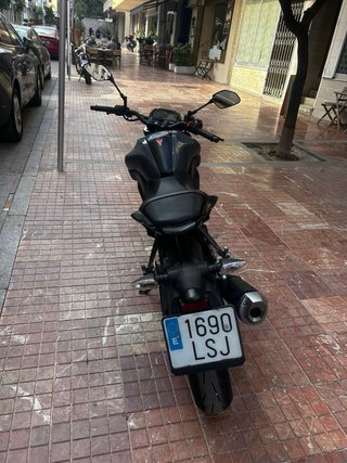 Yamaha MT-125 Negra y Roja