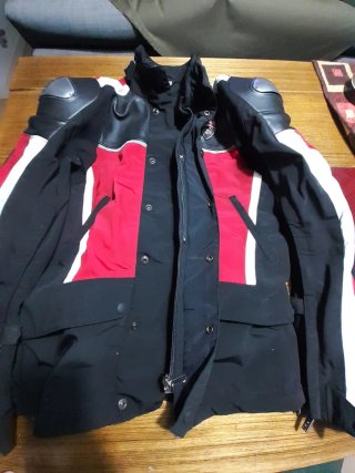 Chaqueta Ducati