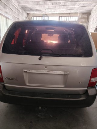 Kia Carnival 2.9 CRDi EX 5 plazas
