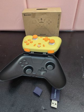 Mando GameSir Nova Lite Amarillo Dorado