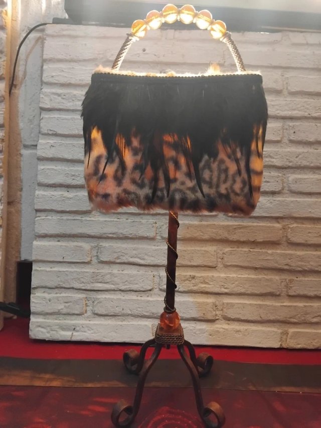 Lámpara de mesa decorativa