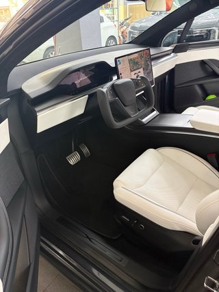 Tesla Model X Plaid 2022