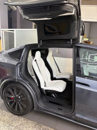 Tesla Model X Plaid 2022