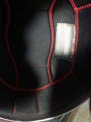 Casco de moto blanco