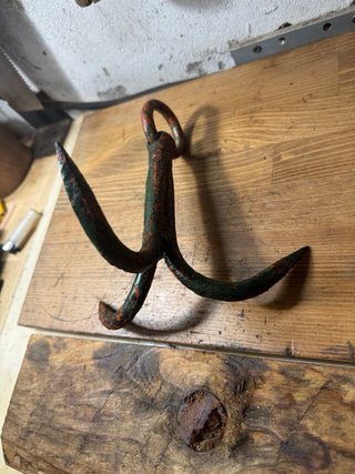 Gancho de pozo antiguo