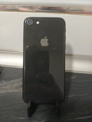 iPhone 8 Apple