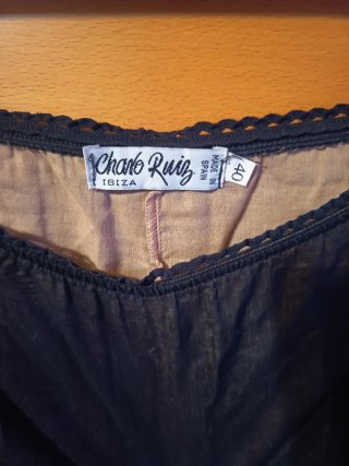Falda larga asimétrica negra y beige