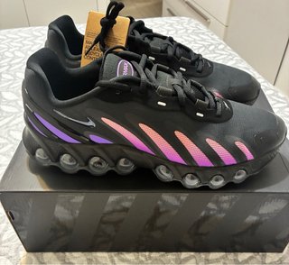 Nike Air Max DN8 Negro Púrpura Talla 47