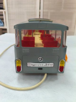 Volante y botones de autobús Rico