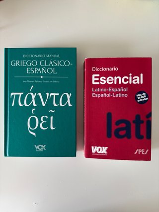 Diccionario de Latin y Griego, buen estado.