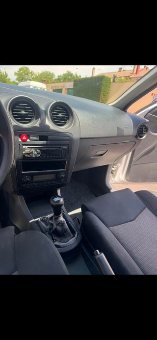 SEAT Cordoba 1.9TDI Sport (2003)