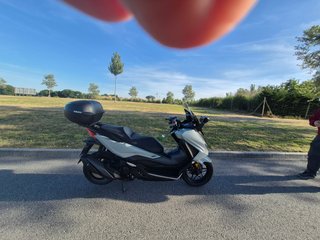 Honda Forza 350 Plata/Blanca