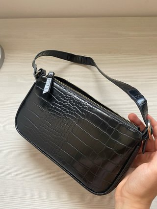 Bolso negro piel efecto cocodrilo